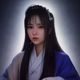 澳门美高梅行政总厨林晓薇，厨师白帽与围裙整洁，在现代化厨房中微笑展示精致菜肴